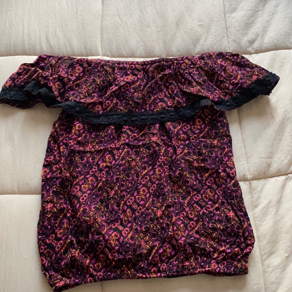 Off shoulder blouse 🤍